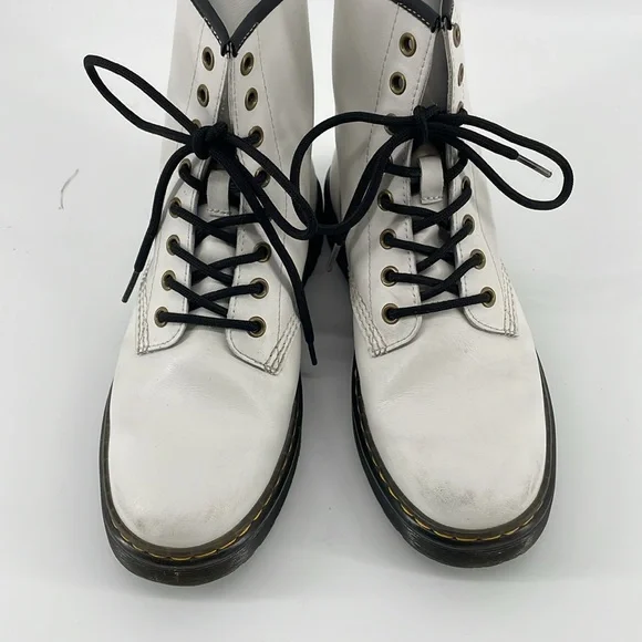 Dr. Martens Zavala Boots in White 8 S6 - Picture 3 of 8